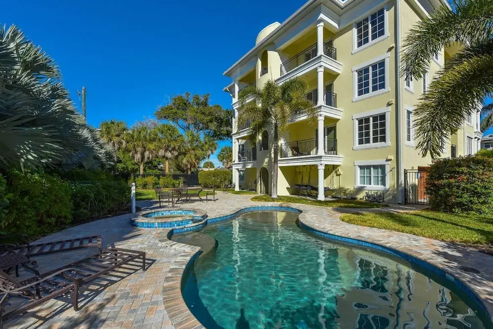 An Upscale Villa in the heart of Siesta Key on Beach Road
