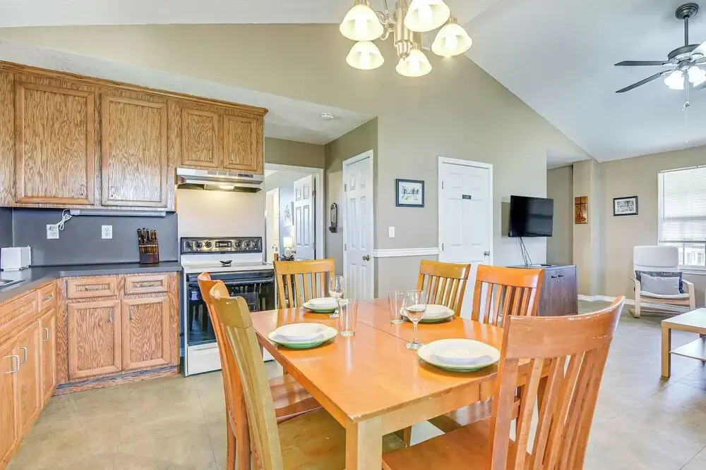 Walk to Shore: Crystal Beach Home w/ Deck!