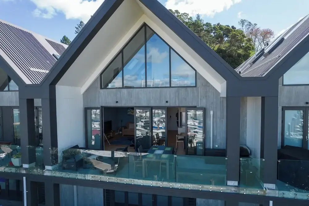 Bay of Islands Apartment -Marina Views