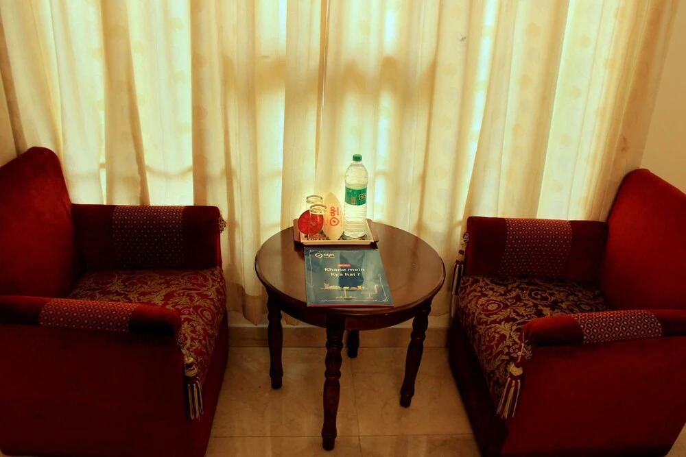 OYO 1592 Hotel Empire palace