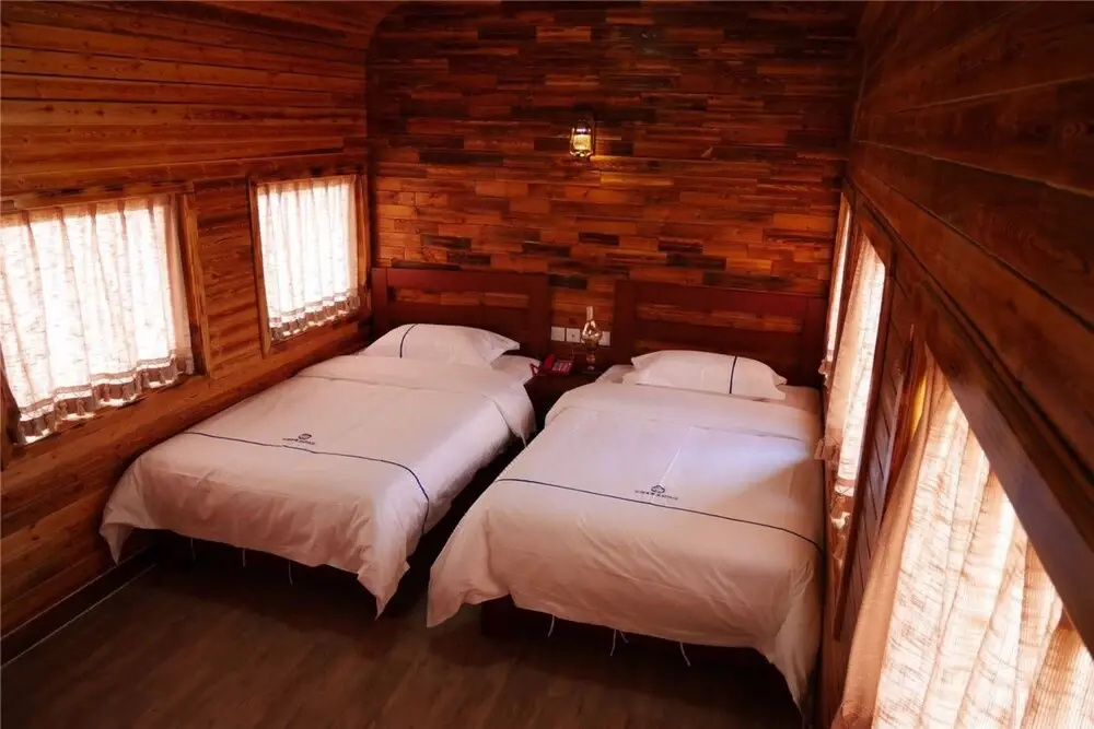 Jin Sha Hai Train Hotel