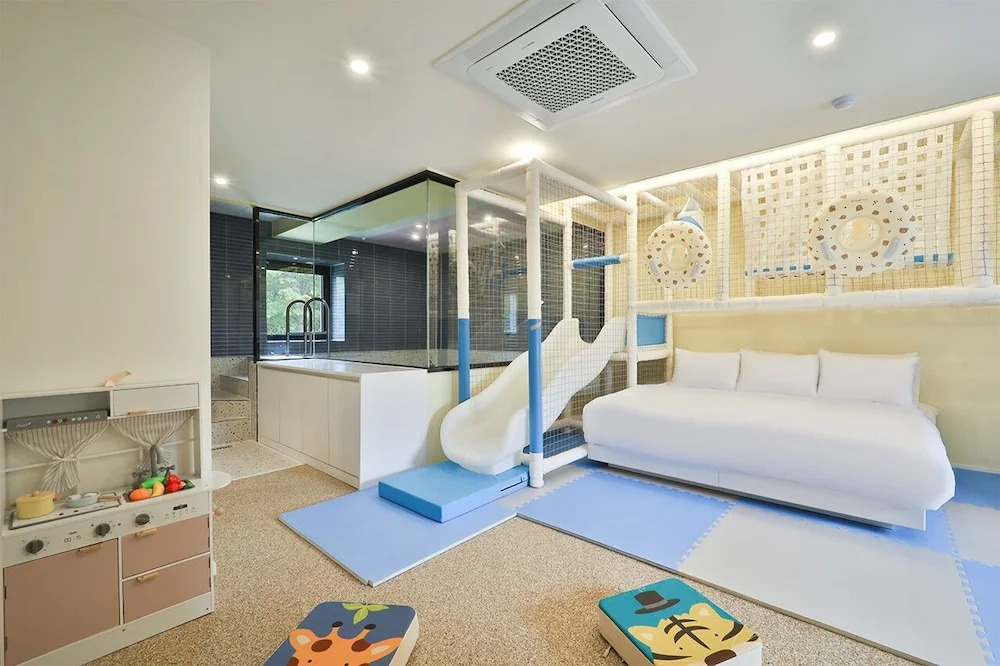 Doan Kids Hotel
