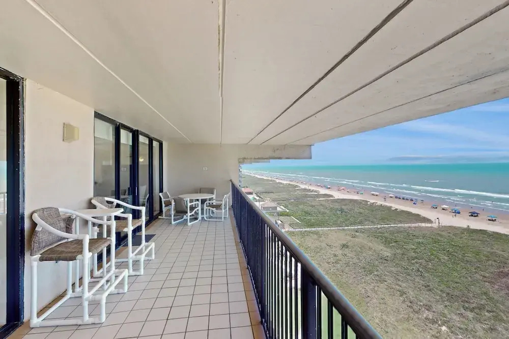 10th-floor 3BR Beachfront Condo w/ Views & Pool