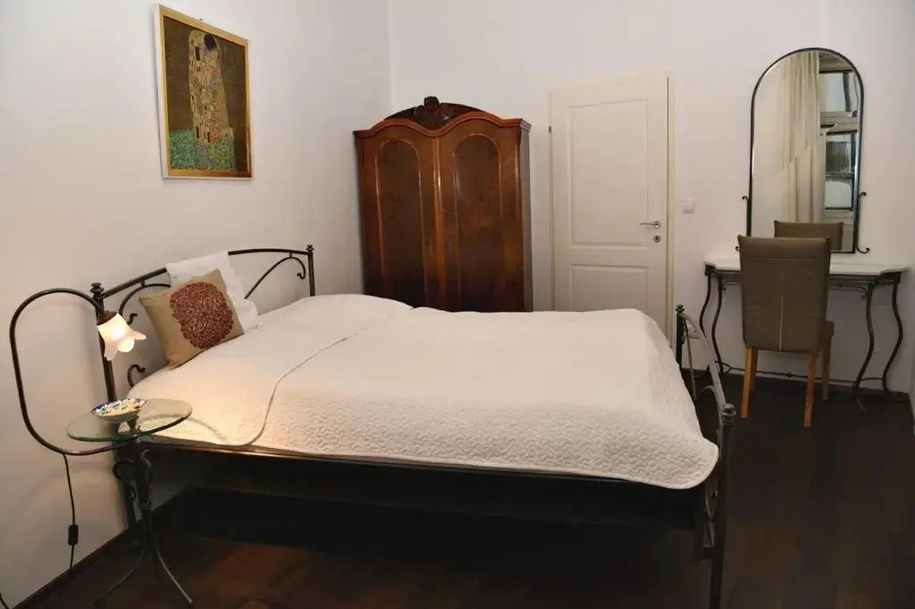 MICE&MEN Serviced Apartment City Center
