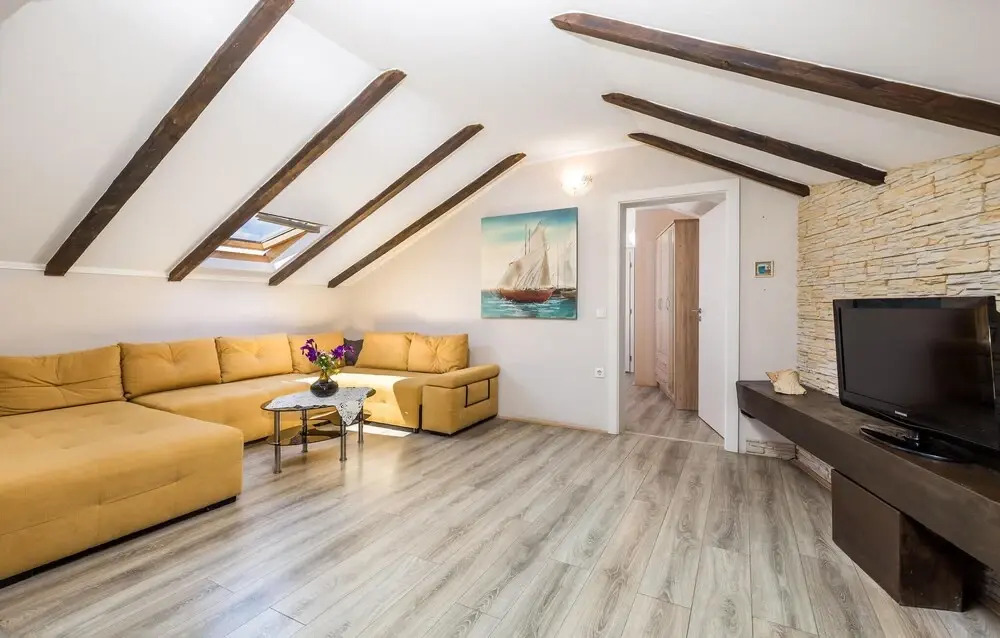 Amazing Home in Zubovici With Outdoor Swimming Pool, Wifi and 2 Bedrooms