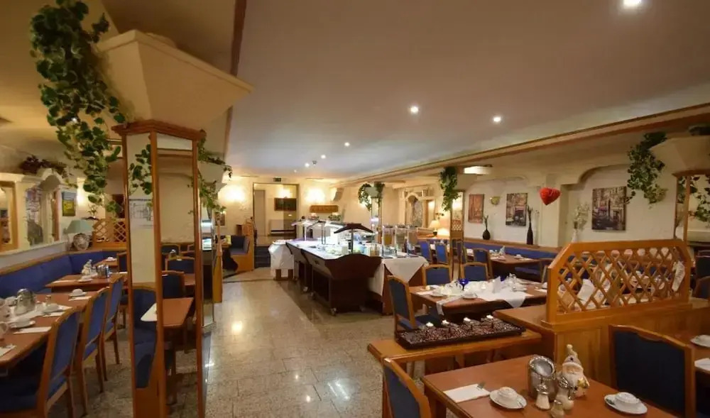 Hotel Zur Rebe