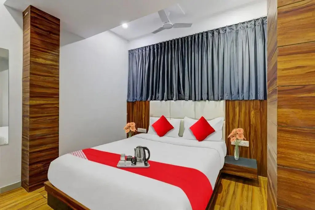 OYO Flagship 70202 Hotel Max