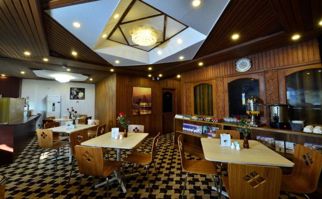 Backpacker Hostel - Adults Only