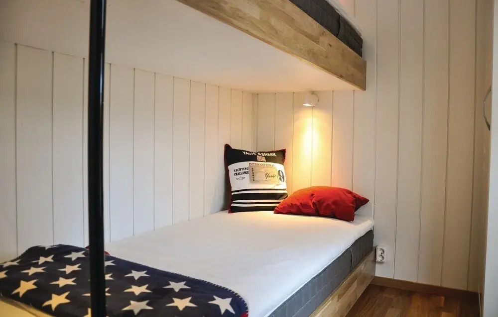 Cozy Home In Rockneby With Wifi