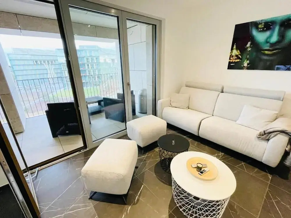 Luxury Flat with Parking & Large Terrace