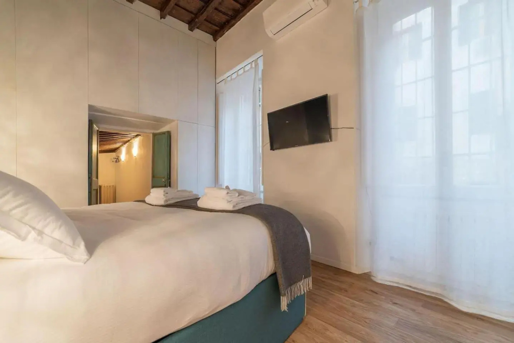 Unique Opportunity To Live in a Renaissance Palace - Ac/Wi-Fi