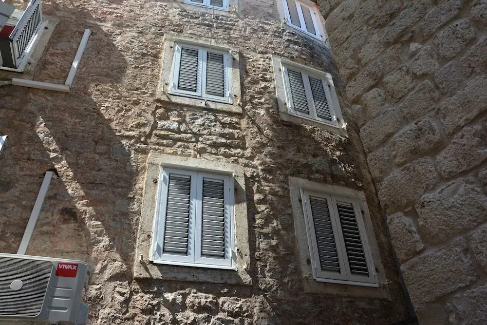 Montenegro Backpackers Home Budva