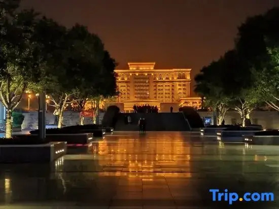 Kairo Hotel (Chongqing Zhuangyuanbei Light Rail Station)