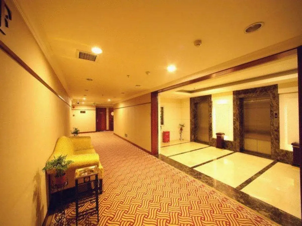 Yashidu Suites Hotel