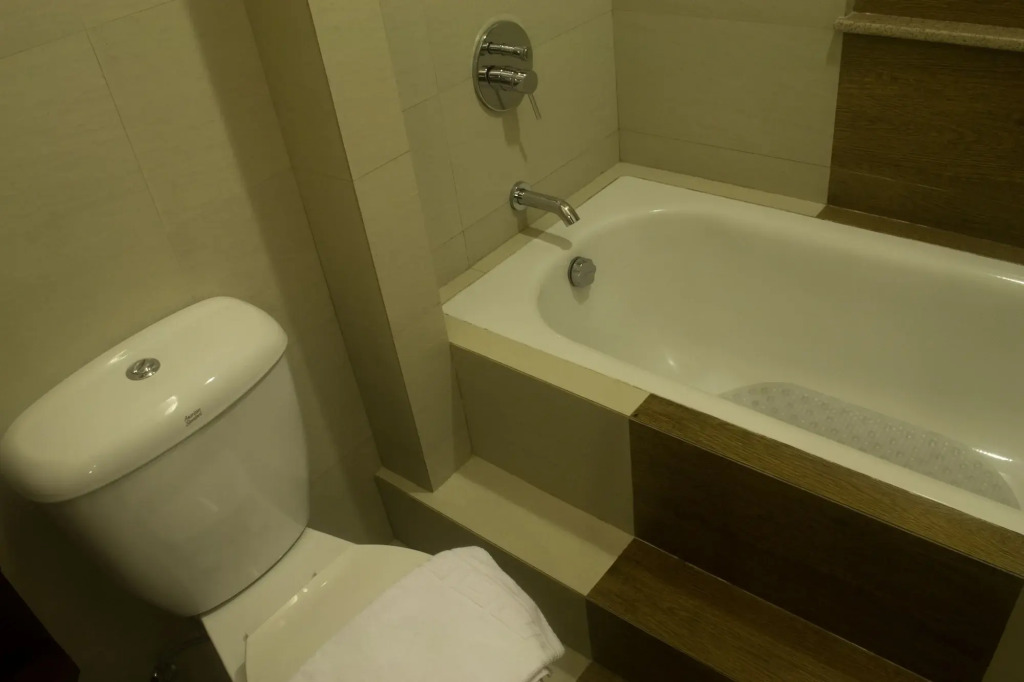 Asiatel Hotel, Sta. Rosa, Laguna