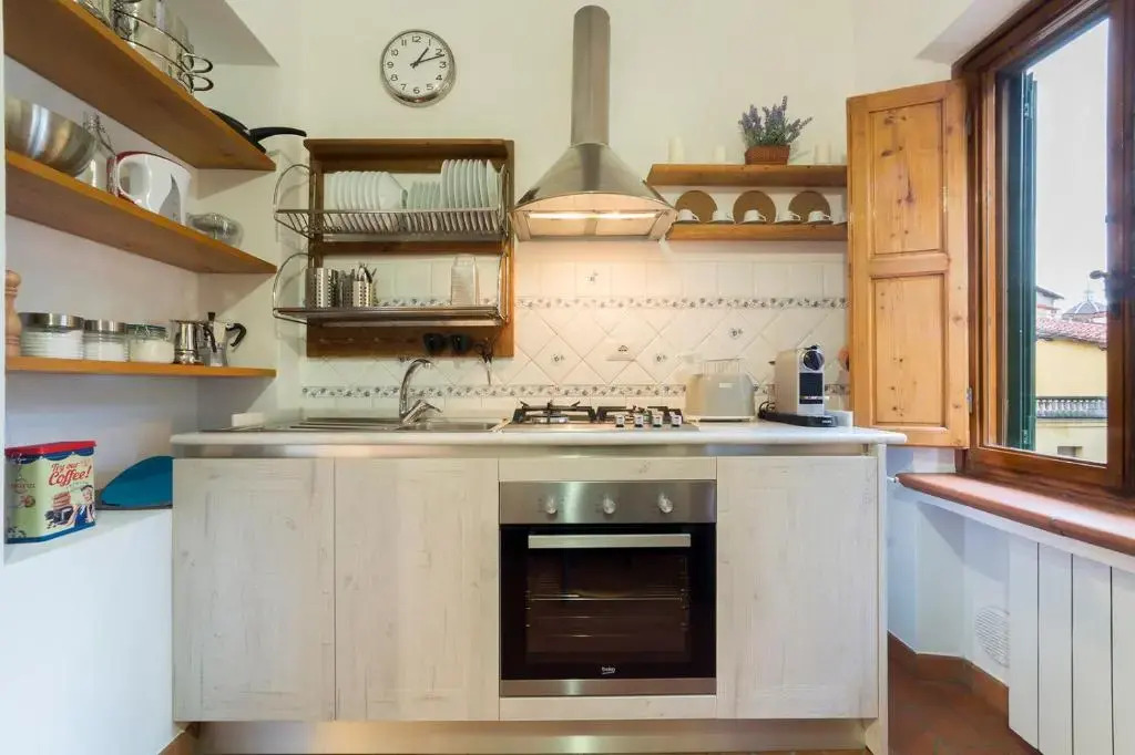 Santa Maria Novella 6 sleeps near the central station