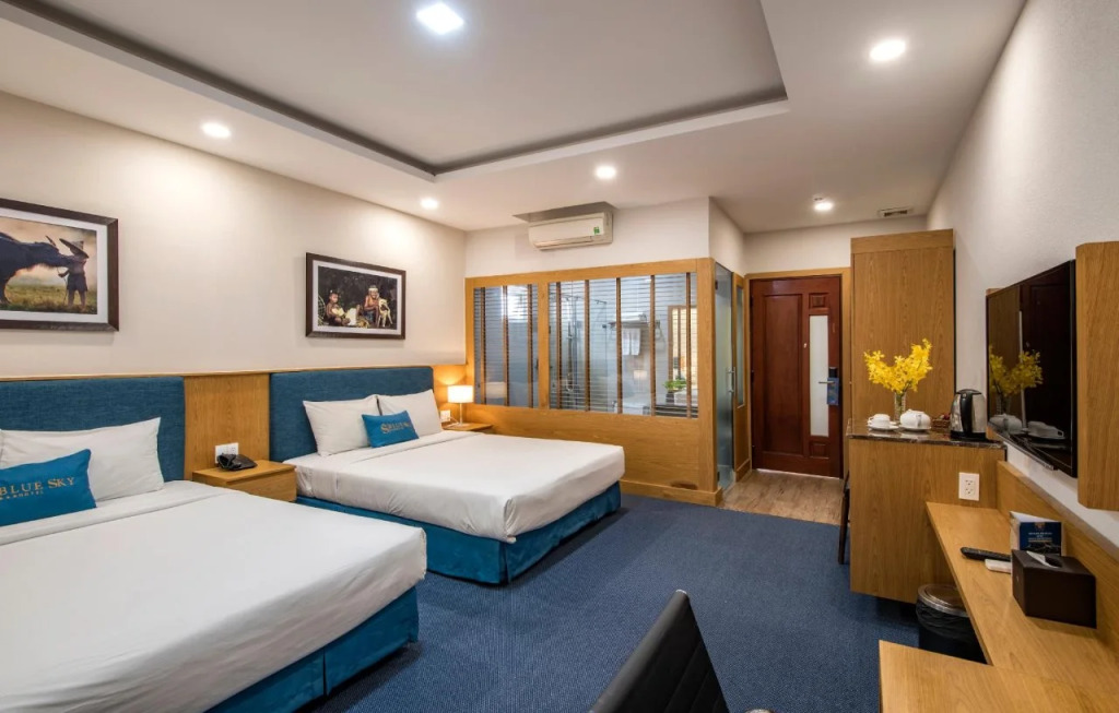 Blue Sky Hotel