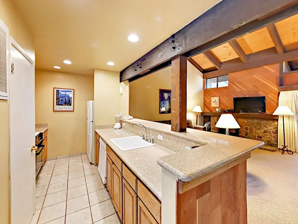 Lake Tahoe Condo #503 2 Bedrooms 2 Bathrooms Condo