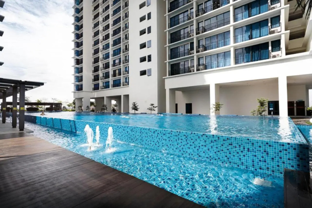 ECOZY SUITE 3 - Trefoil Setia Alam
