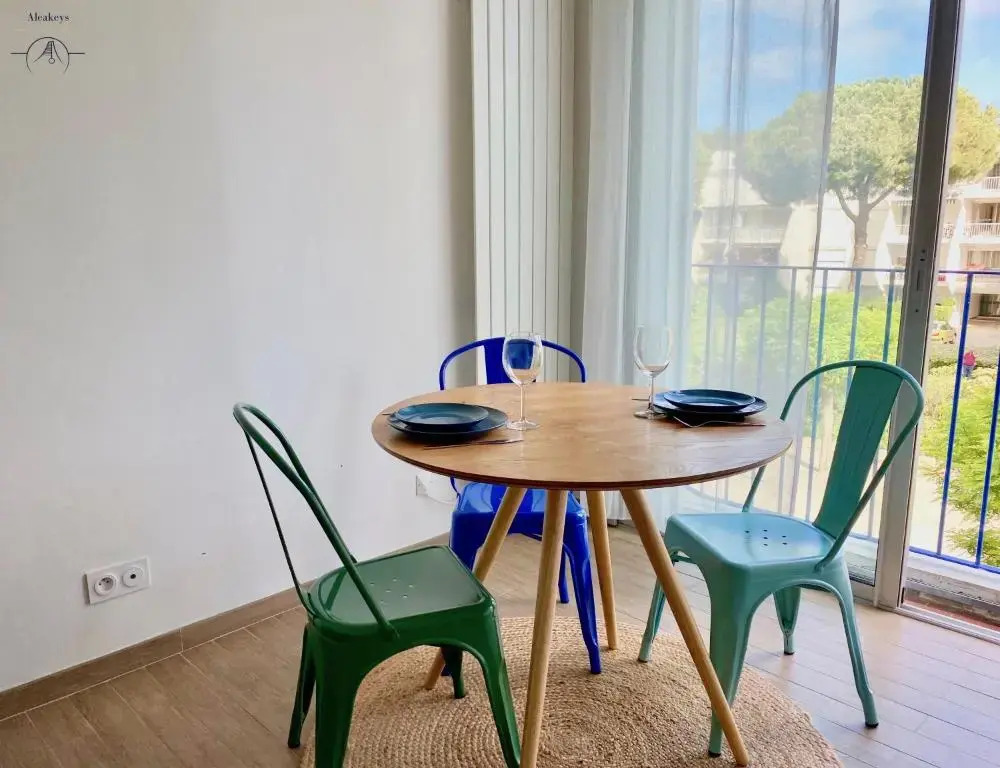 LE FLOW - Studio Quartier Ponant - accès WIFI, 15 min des plages à pieds