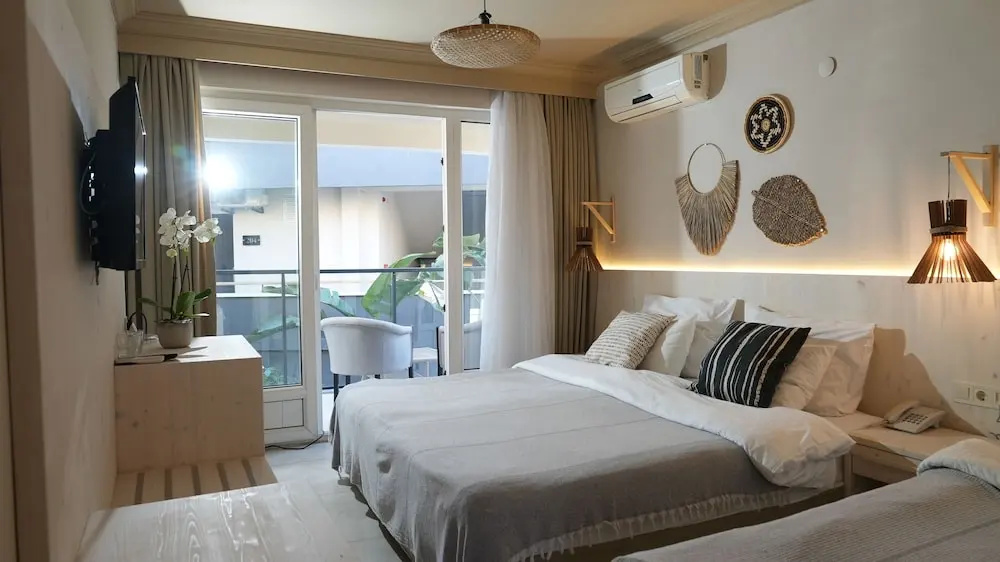 Sun Hotel By En Vie Beach