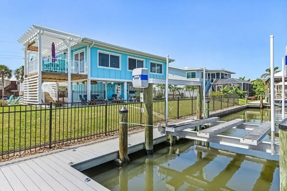 320 Bayland Breeze: Pet-friendly 2br W/ Water Views! 2 Bedroom Home