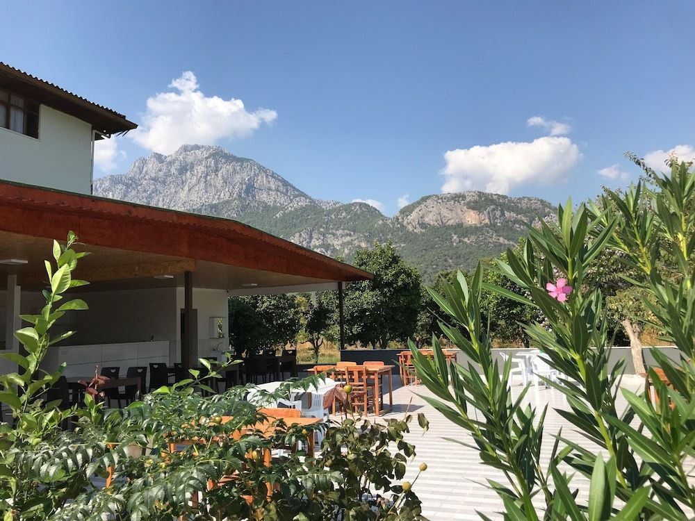 Mina Grand Hotel