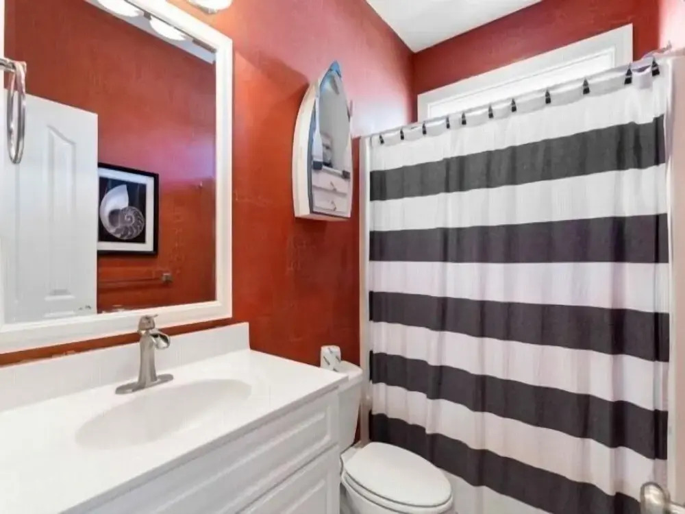After Dune Delight - Relax And Unwind In This Fun And Spacious 3 Story Home. Light, Bright, And Close To Everything! 4 Bedroom Townhouse by RedAwning
