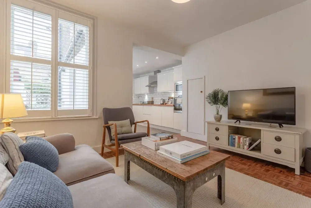 Charming 1 Bedroom Flat Close To Tube Station