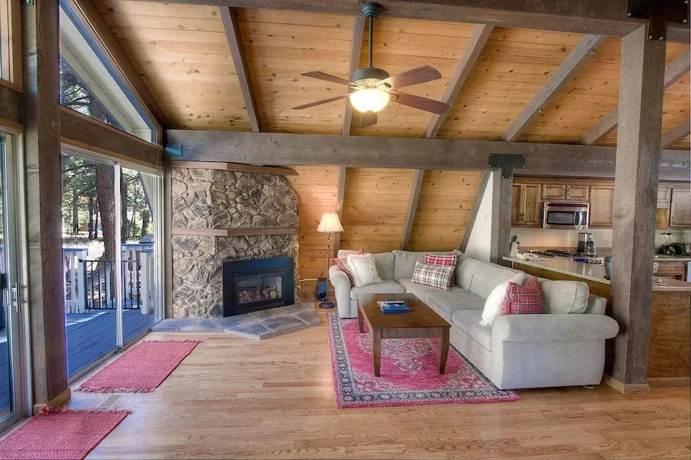 Ponderosa Palace by Lake Tahoe Accommodations