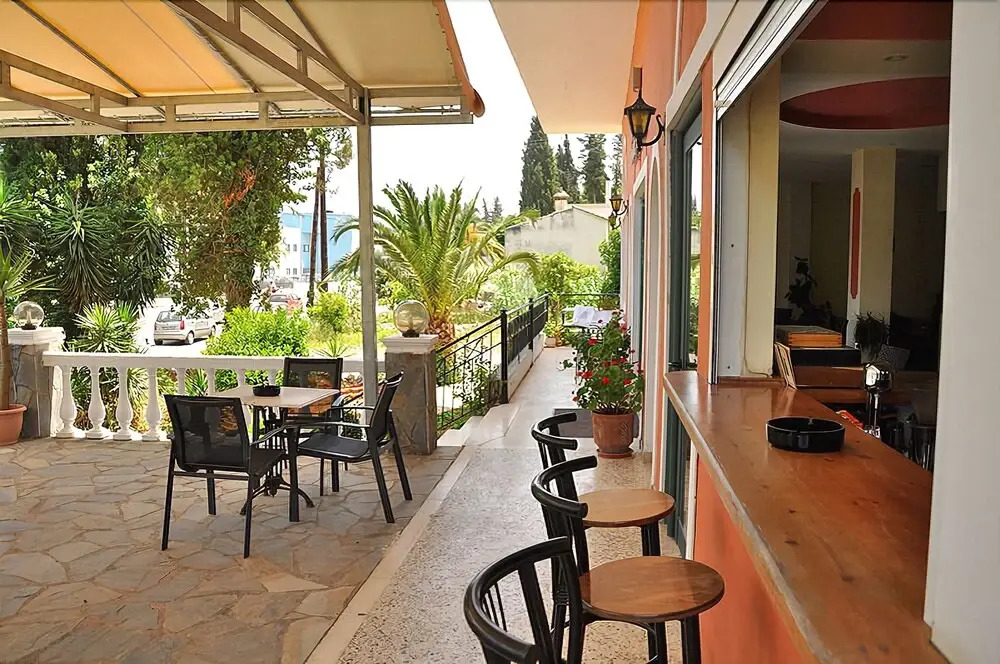 Hotel Pyrros