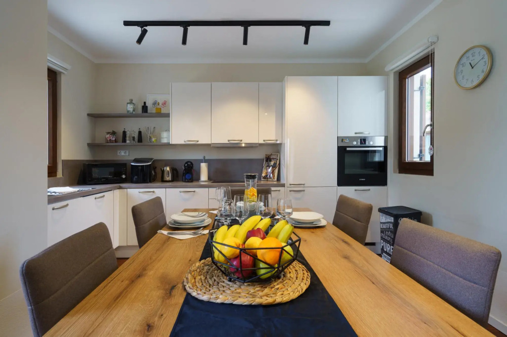 Caprice in Milohnic with 3 bedrooms and 3 bathrooms