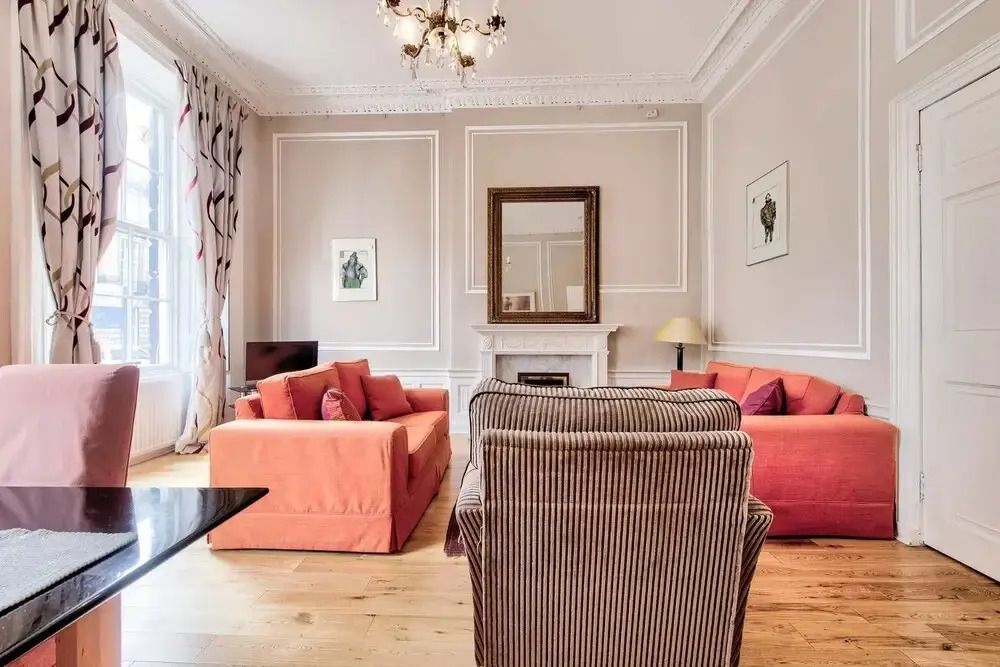 Heart of the New Town Luxury Apartment