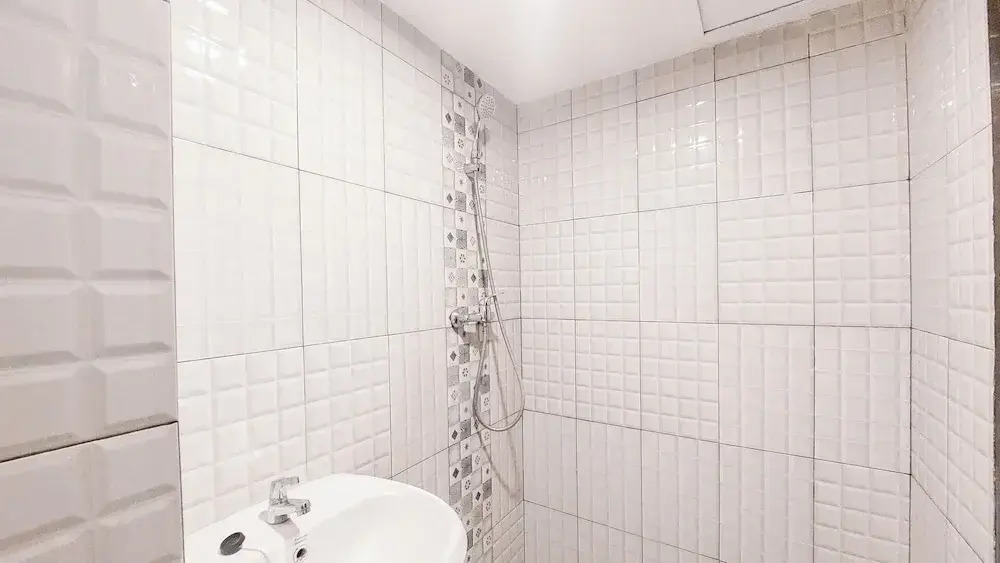 Best Deal and Cozy Studio De Prima Apartment By Travelio