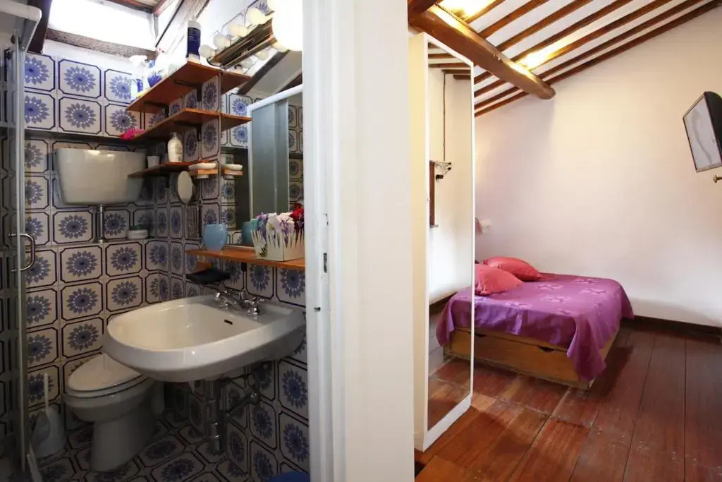 Citiesreference - Trastevere Two Bedroom Apartment