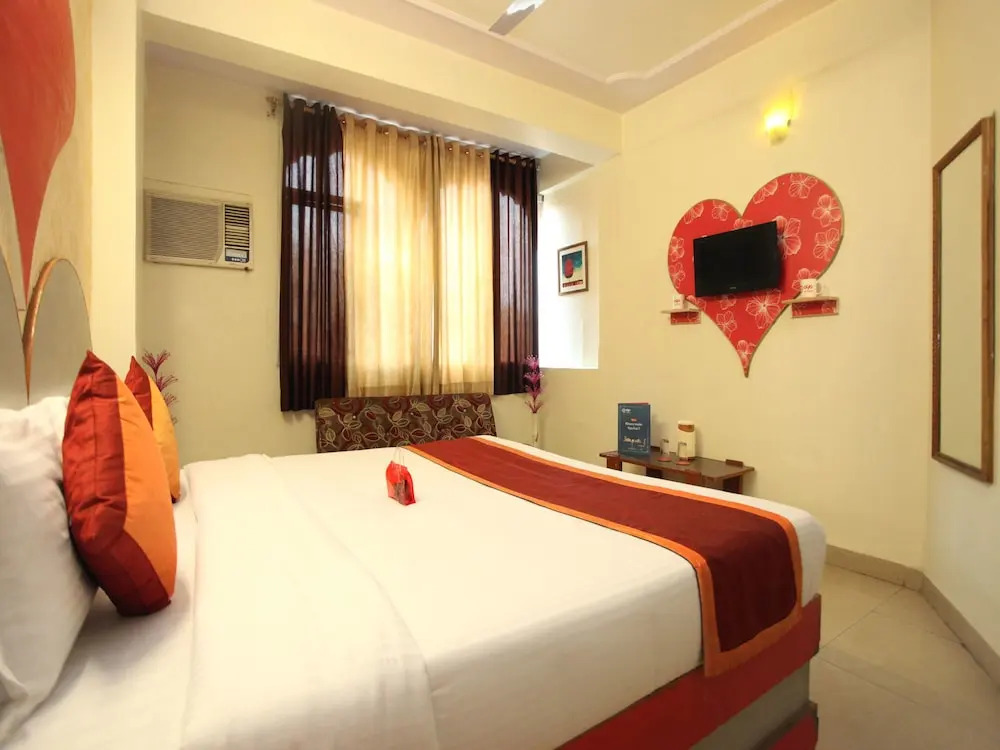 OYO 2326 Hotel Star Plaza