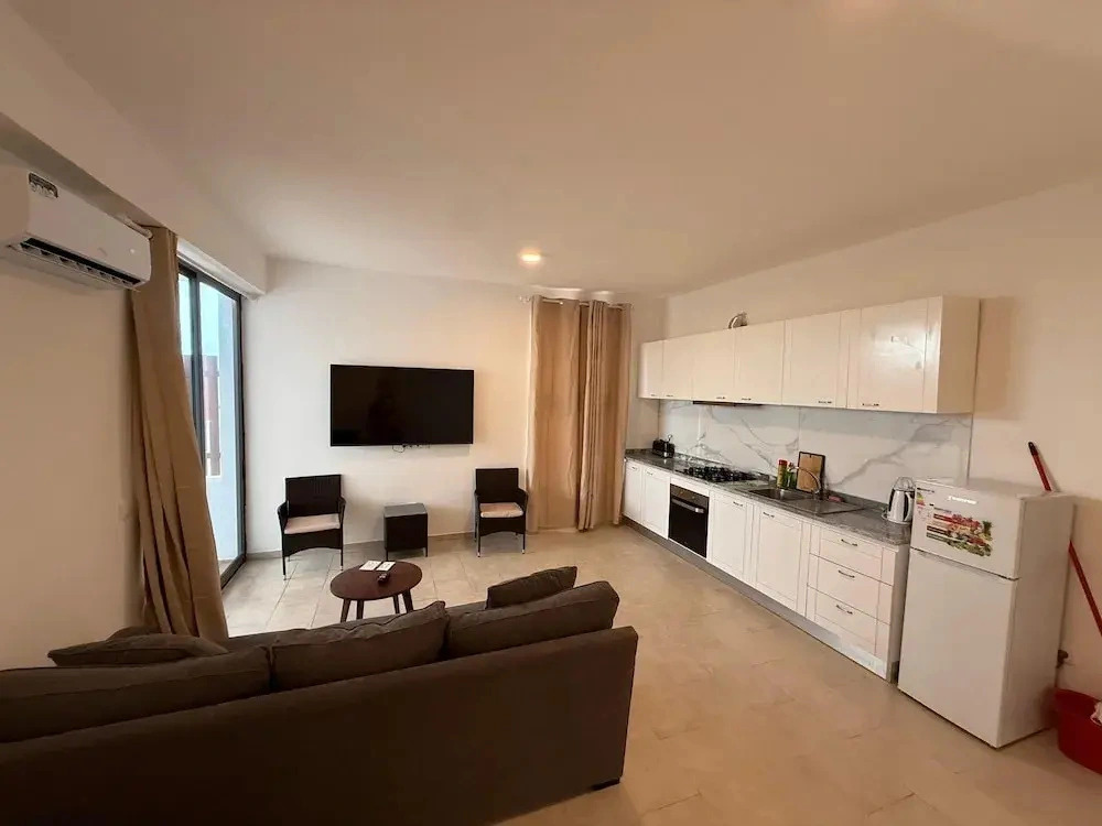 Joli Beach Apartments With Shared Pool