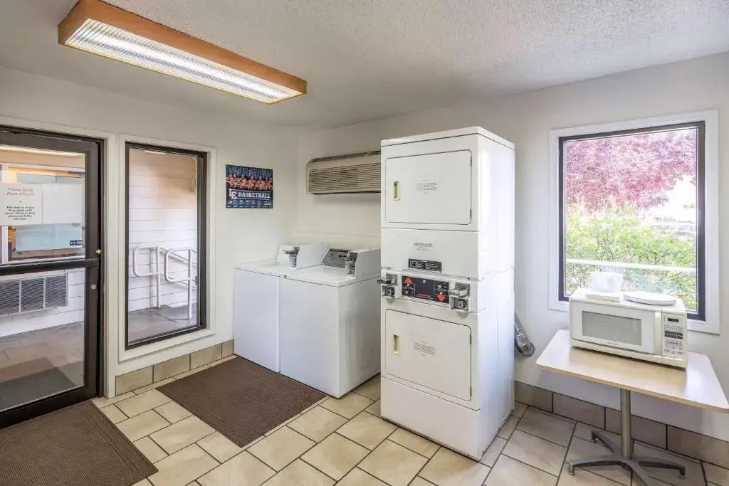 Motel 6 Clarkston WA