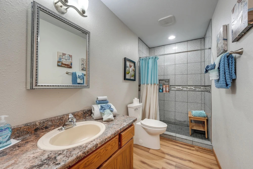 Accessible Branson Condo: Balcony + Lake Access!