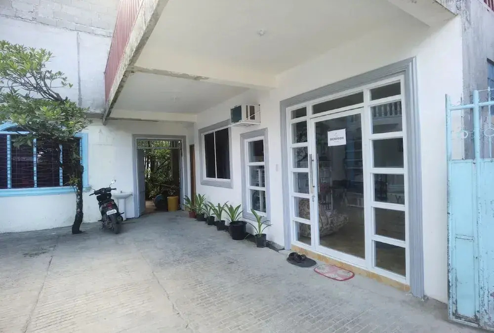 RedDoorz at Lao Singuan Homestay