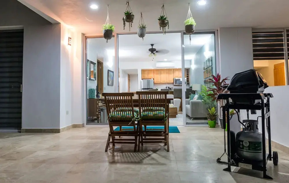Peninsula 103 2 BR by Casago