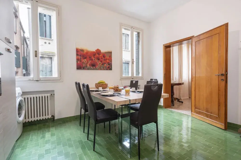 Ve.NI.Ce Cera Casa Dolce Vita