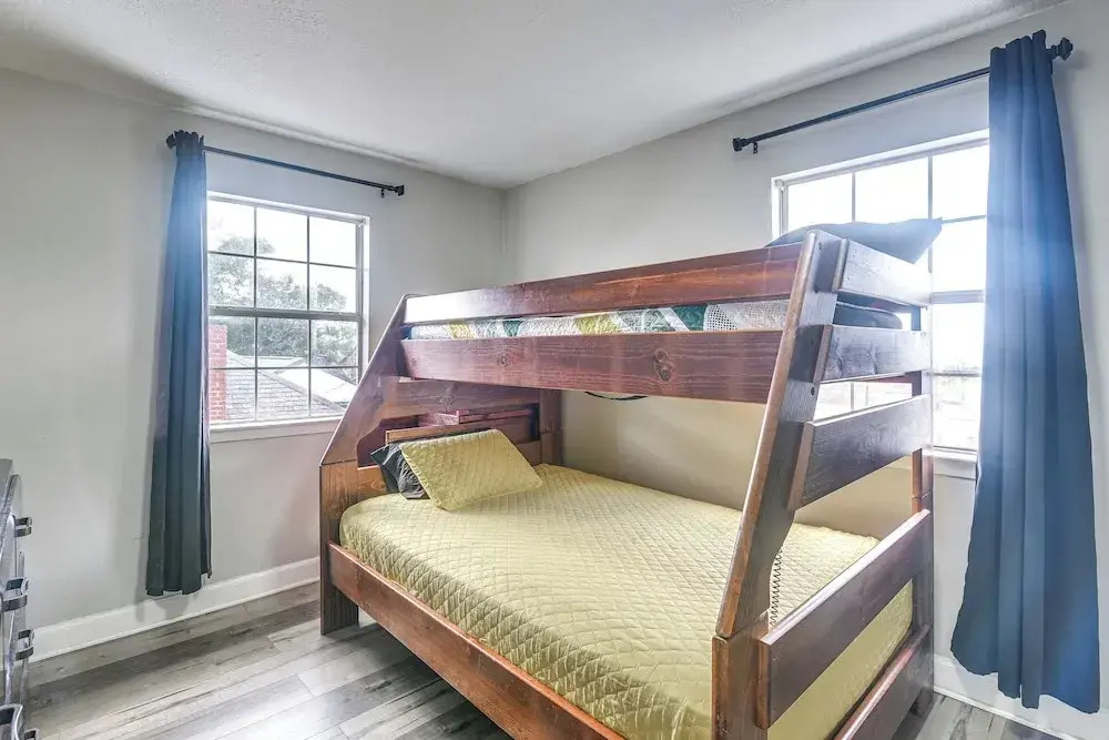 Walkable Apt 2 Mi to Dtwn: Houston Retreat!