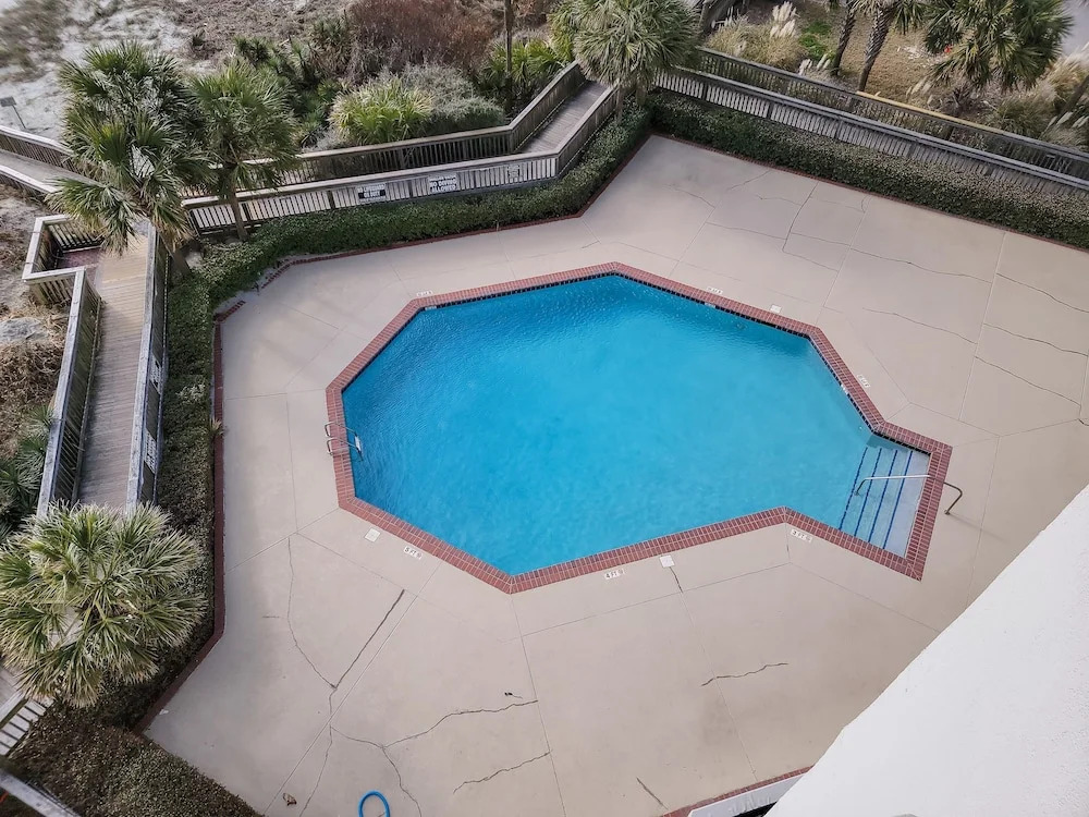 510 South Hampton 2 Bedroom Condo