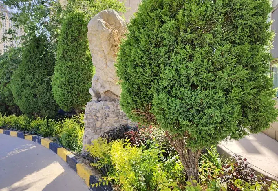 Baiyin Renan Hotel