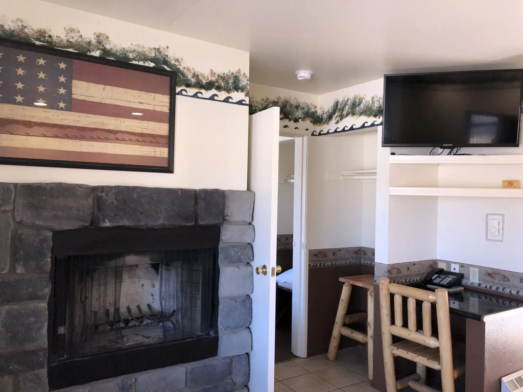 Fireside Lodge
