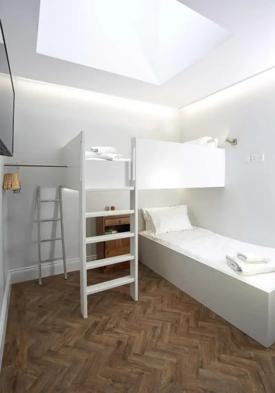 HIDEOUT Hotel