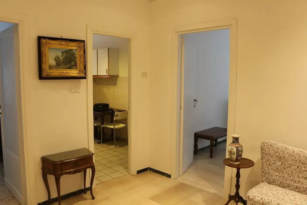 HouseInTheLight B&B