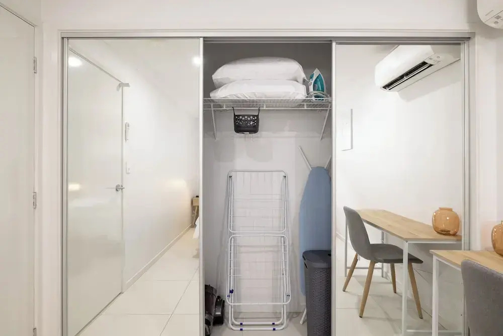 Smart Suites Self Check-in Apartments - 35 Freney