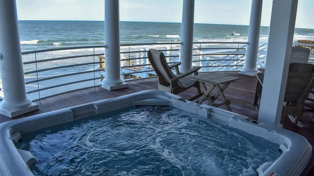 Boat House by Peace Vacations